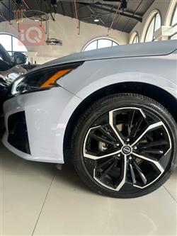 نيسان ألتيما